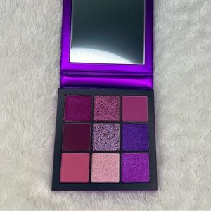 Eyeshadow palette